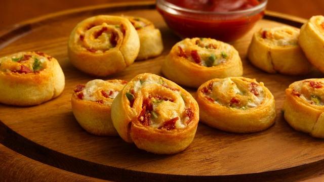 Bacon-Cheddar Pinwheels