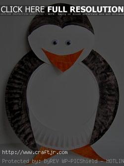 mini penguin Preschool Christmas or Winter Crafts: Paper Plate Penguin