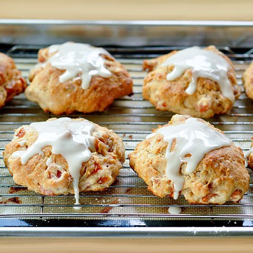 2011-04-08-ApricotScones1v2.jpg