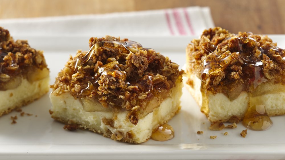 Maple Apple Cheesecake Bars 