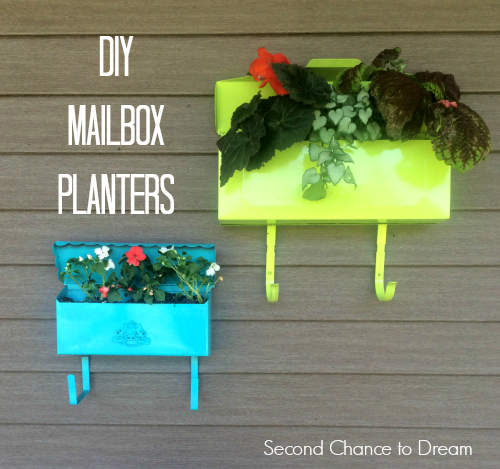 Second Chance to Dream: DIY Mailbox Planters