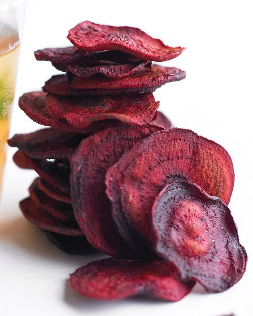 I should try this. Beet chips! Super easy. Just thinly sliced beets and baked at 350 for 10-20 minutes.