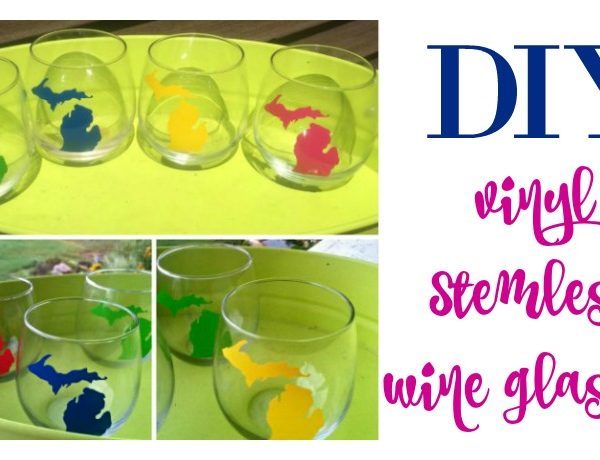 Second Chance to Dream: DIY Vinyl Stemless Wine Glasses #giftidea #DIY