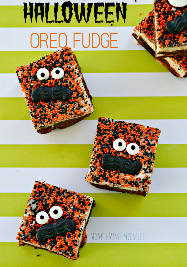 Halloween Oreo Fudge is a perfect treat for a Halloween party! 