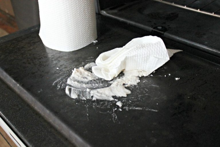 Clean your kitchen fast with essential oils- Essential Oil Household Cleaner