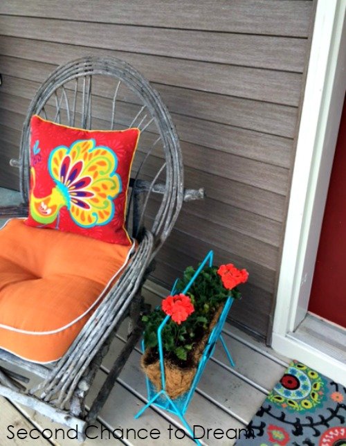 Second Chance to Dream: Magazine Rack turned Planter #upcycle