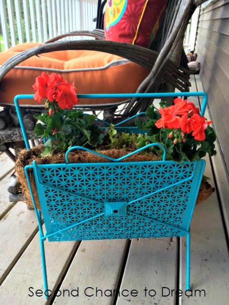 Second Chance to Dream: Magazine Rack turned planter #upcyle