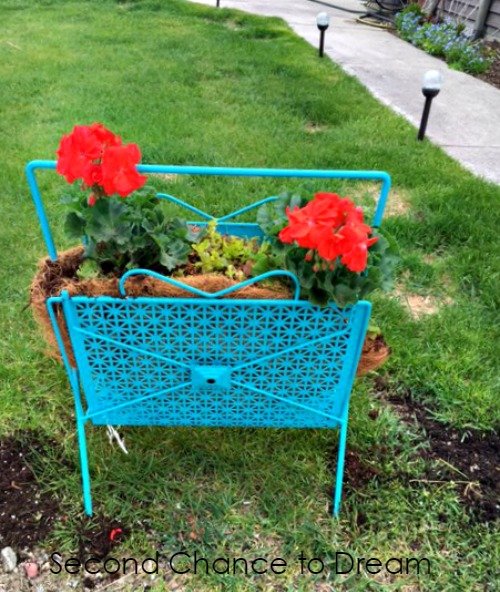 Second Chance to Dream: Magazine Rack turned Planter #upcycle