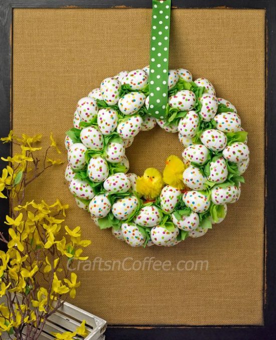 DIY an Easter Egg Wreath. Super easy! CraftsnCoffee.com.: 