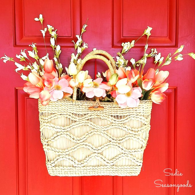 Goodwill Blogging: Straw Tote Door Décor